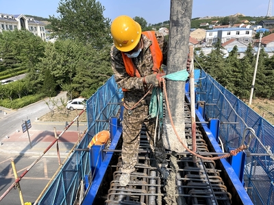 煙臺城市快速路山海路建設(shè)工程首榀蓋梁澆筑完成